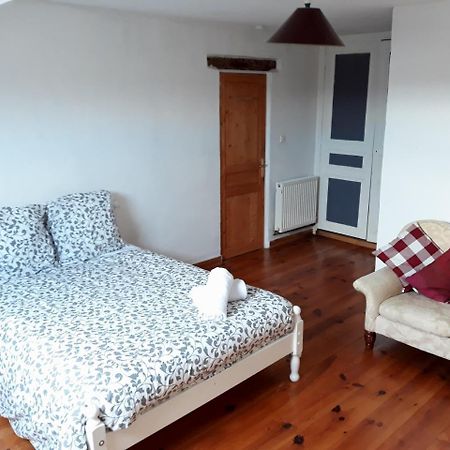 Le Puy Robin Bed and Breakfast La Souterraine Exteriör bild